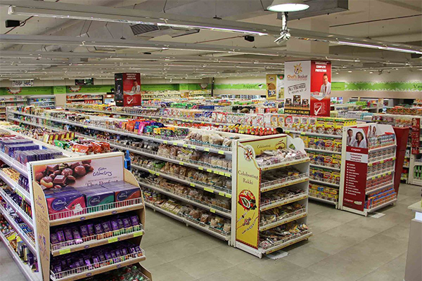 紅月超市 社區生活的溫馨驛站